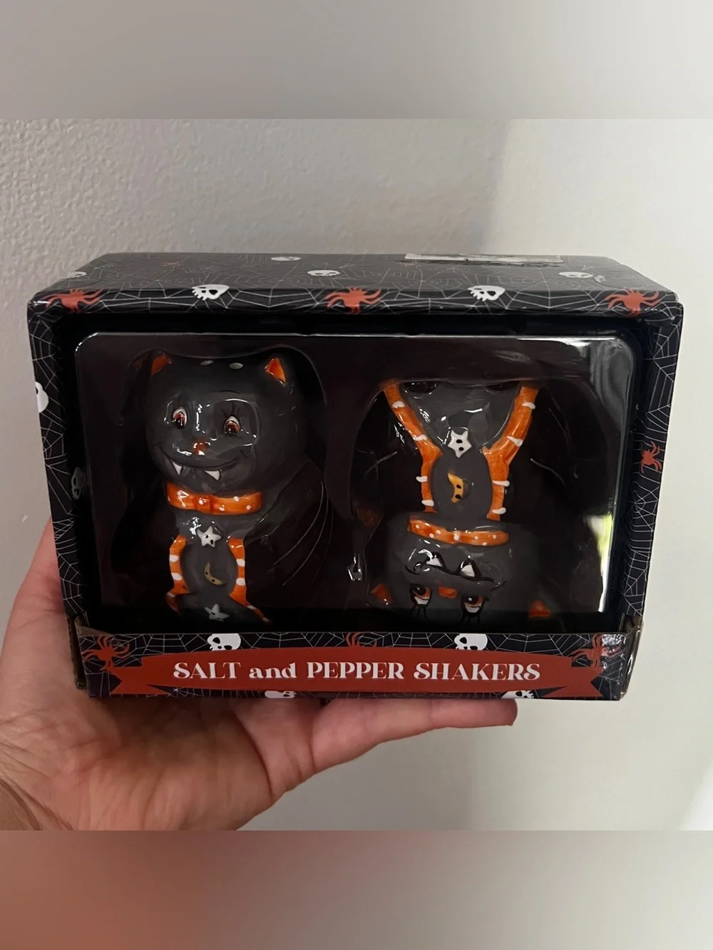 NEW Little Village Halloween BATS in capes Salt & Pepper Shakers Ceramic Set